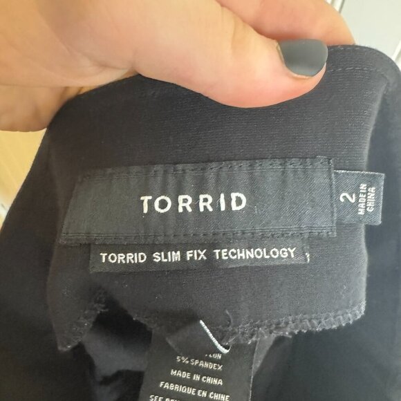 Torrid Black Slim Fix Pull On Crop Pants N37 - Picture 3 of 4